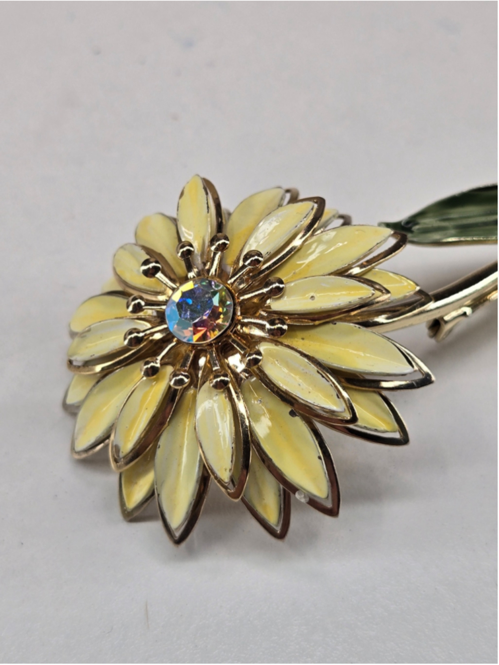 Vintage Coro Gold-Tone Cream Flower Brooch Rhinestone Large Collectible Daisy - Picture 8 of 13